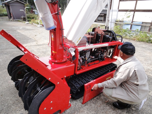 フジイ除雪機15馬力、実働 - 北海道のその他